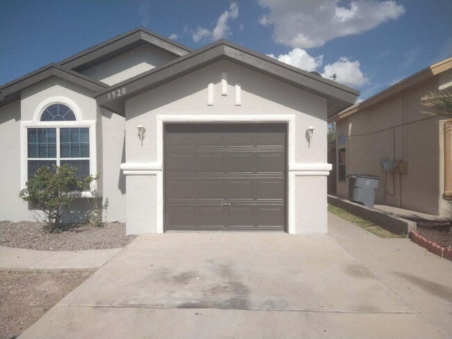 Building Photo - 3920 Tierra Marfil Rd