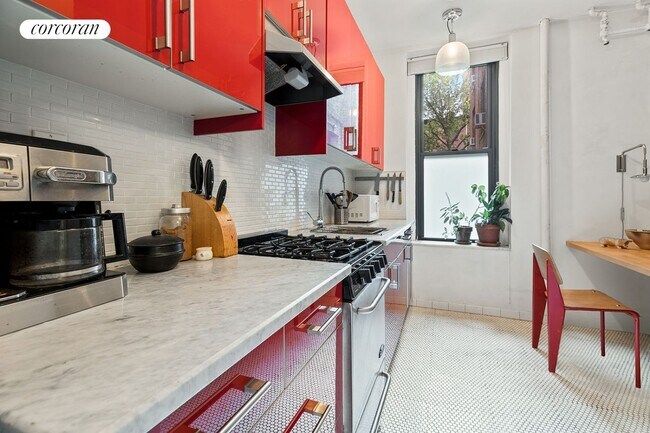 Foto del edificio - 38 Livingston St