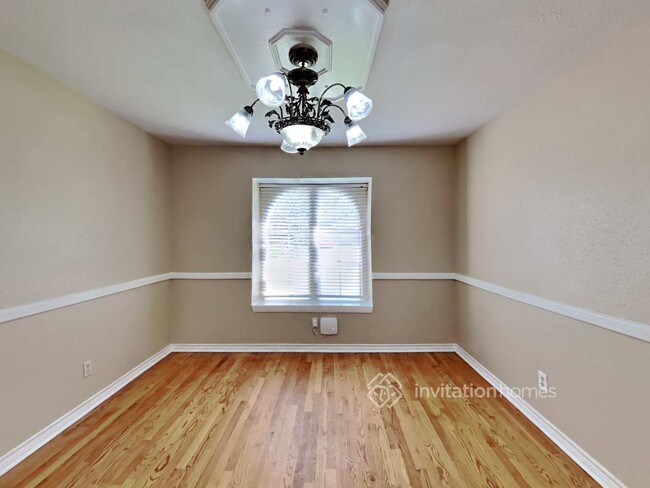 Foto del edificio - 1509 Regency Ct