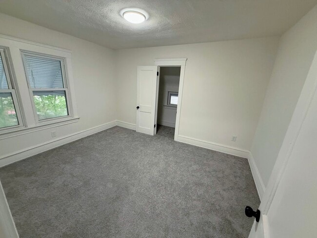 Foto del edificio - Newly renovated 3-bedroom, 1.5-bath home in Cleveland