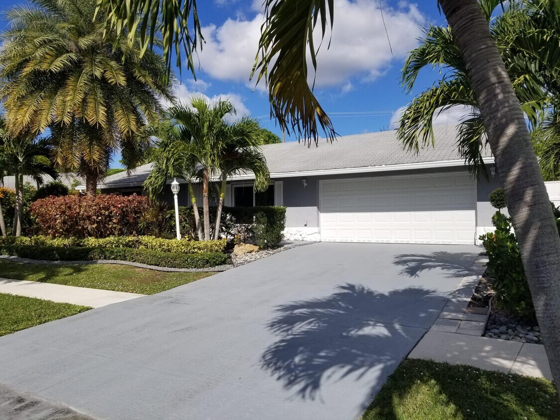 6136 Plains Dr, Greenacres, FL 33463 House Rental in Greenacres, FL
