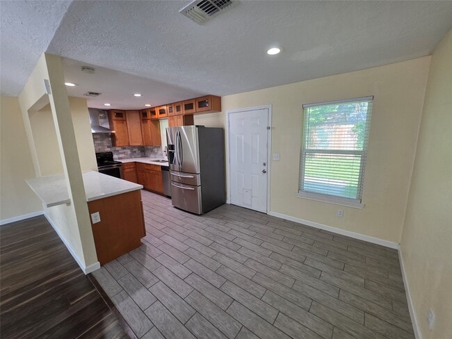 Building Photo - 21011 Rivershadows Ln