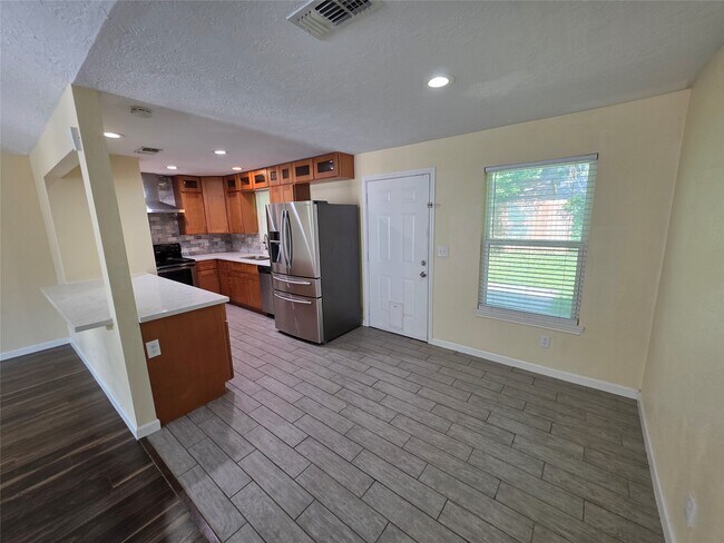 Foto del edificio - 21011 Rivershadows Ln