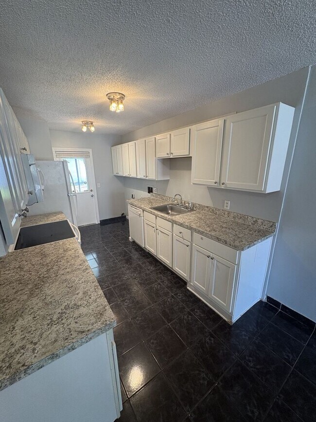 Foto del edificio - 539 E Rosewood Ln
