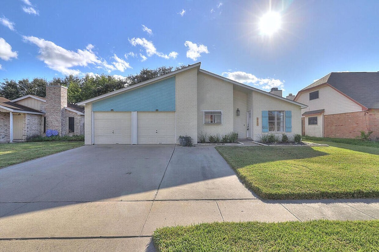 Foto principal - 913 St Timothy St