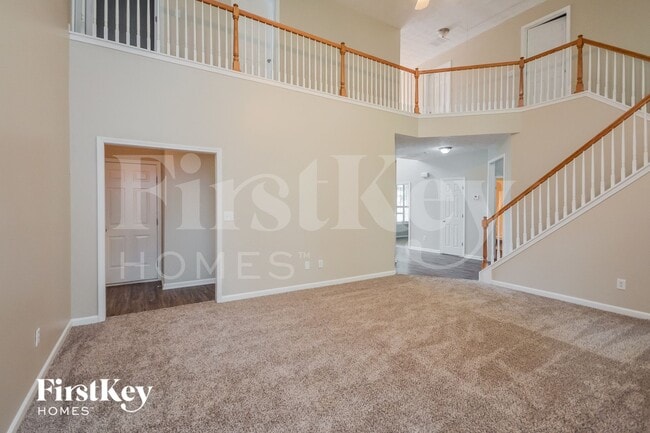 Building Photo - 1425 Hollow Springs Ct