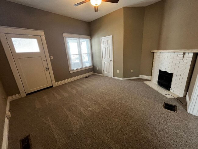 Photo - 949 S Shelby St Apartments