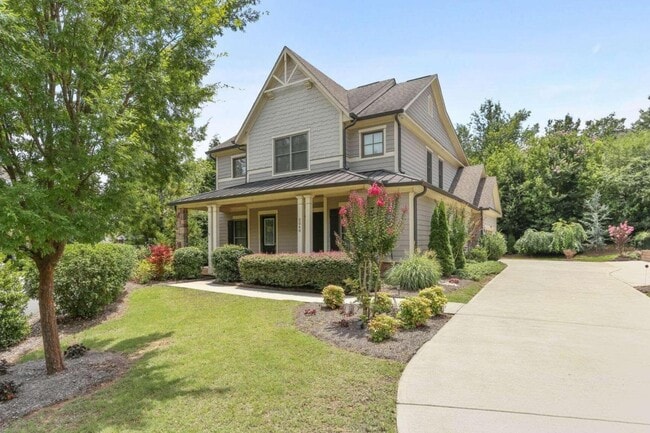 Building Photo - 2040 Birchdale Dr