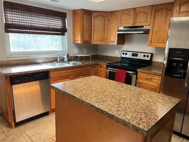 Foto del edificio - 14623 Lake Forest Dr