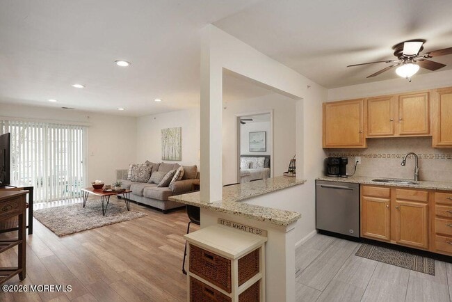 Building Photo - 1015 Wedgewood Cir