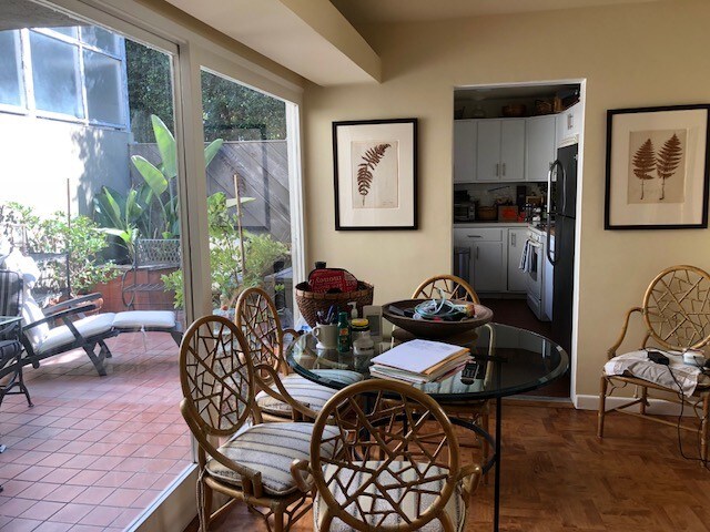 Breakfast/Dining area - 941 1/2 Hilgard Ave