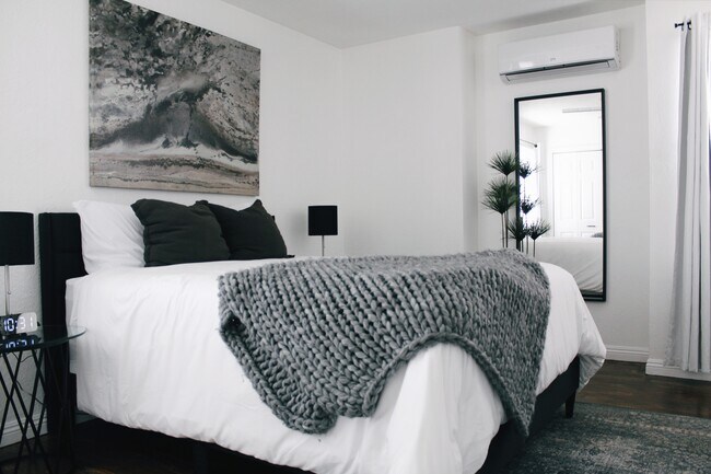 Master Bedroom - 241 E Home St