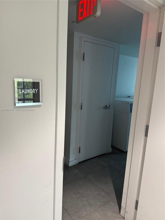 Foto del edificio - 437 SW 4th Ave