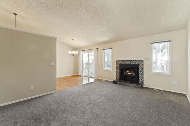 Foto del edificio - Great Ranch Home In Mid Town Fort Collins