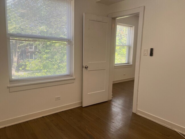 Foto del edificio - 7136 S Prairie Ave