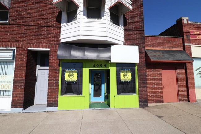 Building Photo - 4999 Turney Road #Storefront