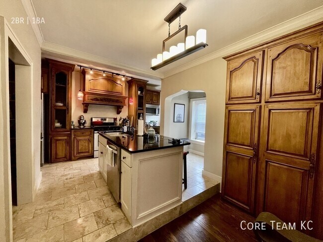 Foto del edificio - 710 W 48th St