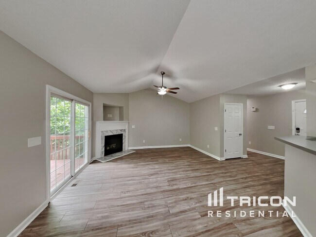 Foto del edificio - 7205 Spanglers Spring Way