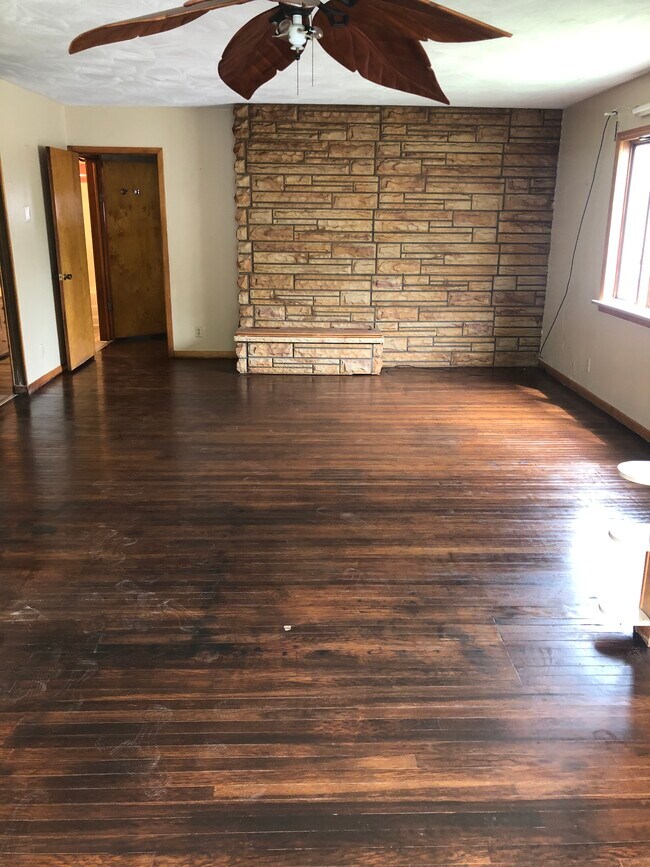 Living Room - 1002 Buffalo St