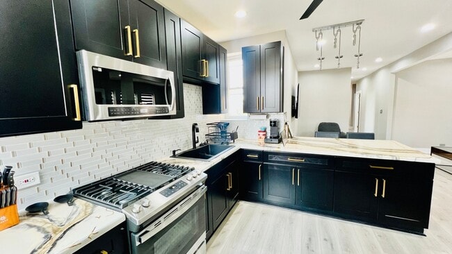 Building Photo - 1863 S Karlov Ave