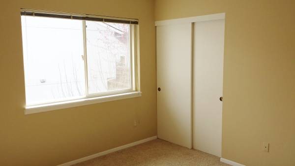 Building Photo - 2526 Siskiyou Blvd