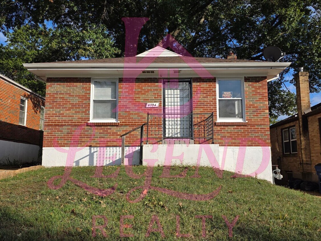 Primary Photo - Cozy 2 Bedroom 1 Bathroom Home!
