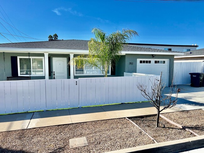 Building Photo - 2 Bedroom 2 Bath Located in Imperial Beach...