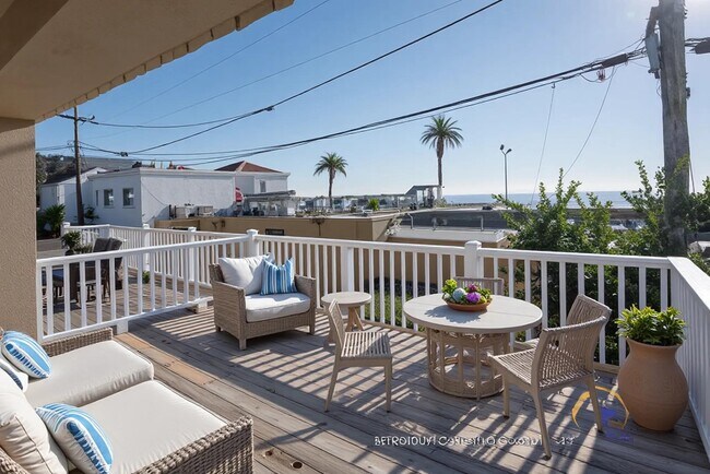 Foto del edificio - 112 Marina Ave