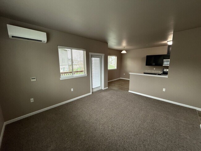 Foto del edificio - 4261 Hawthorne Ave NE