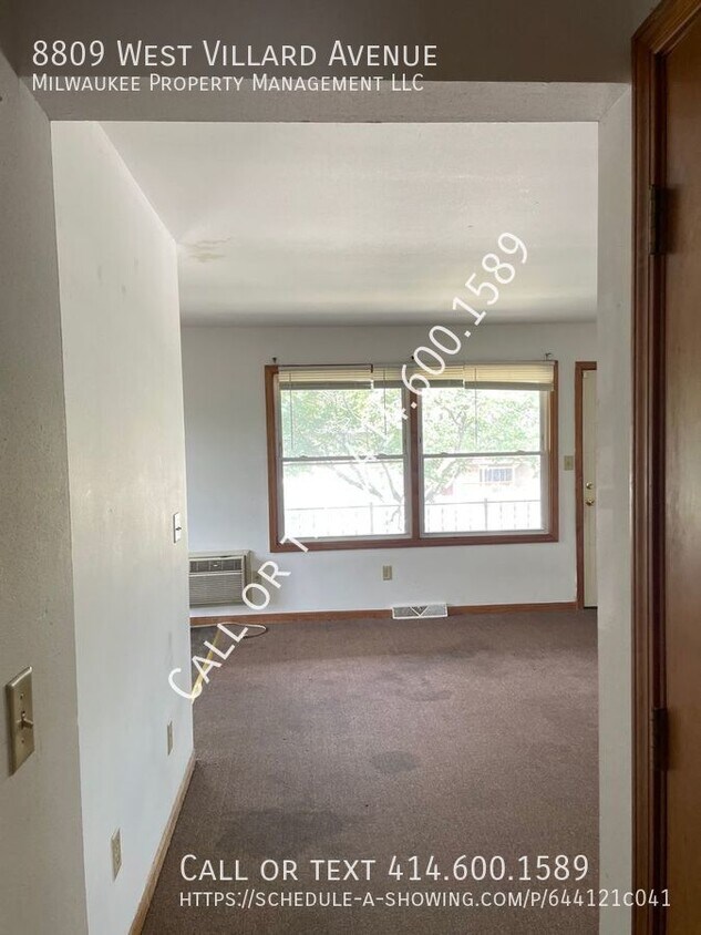 Building Photo - Nice 2 bedroom with off street parking inc...