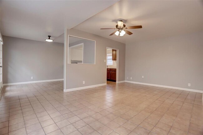 Foto del edificio - 2806 Greenbriar Dr