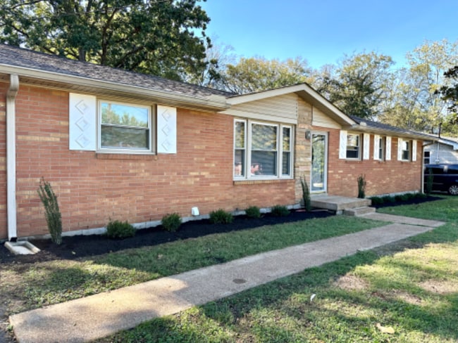 Photo - 517 May Dr House