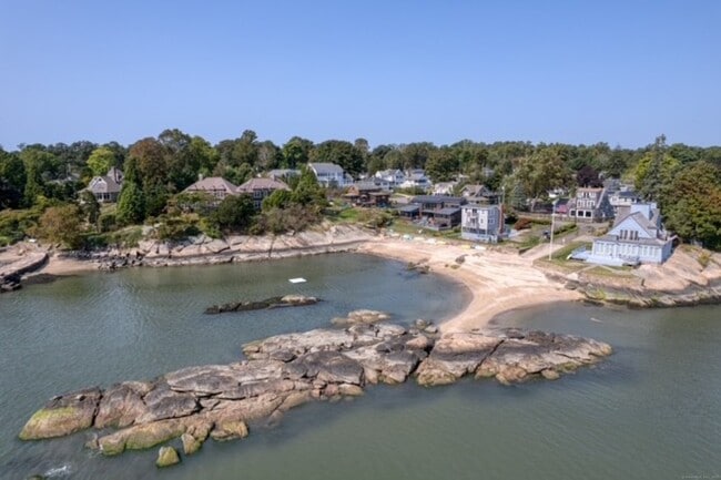 Building Photo - 150 West Ln