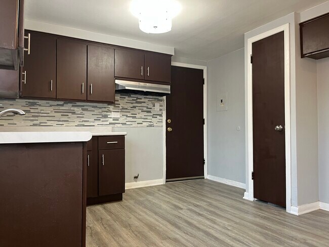 Foto del edificio - 3601 W 79th St