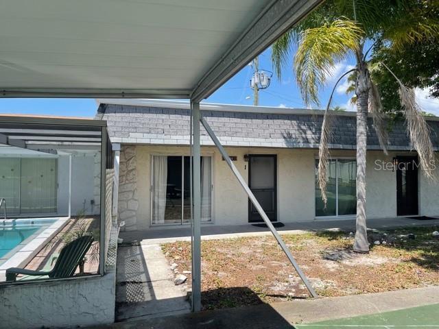 Foto del edificio - 9824 Hidden Ln