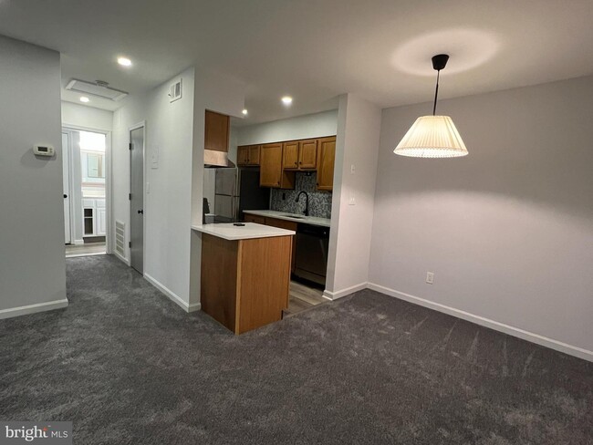 Building Photo - 5900 Surrey Hill Pl