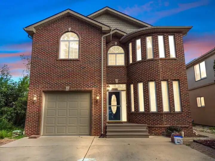 Primary Photo - 3165 Kenrick St