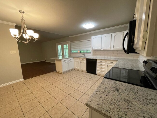 Building Photo - 4206 Cranbrook Dr