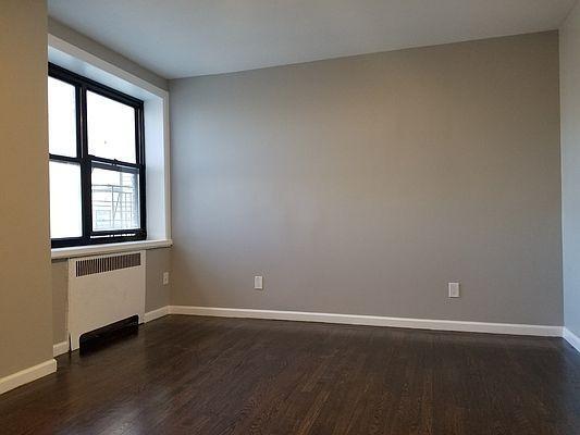 Foto del edificio - 3 bedroom in Bronx NY 10456