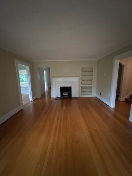Building Photo - 206 Klinewoods Rd