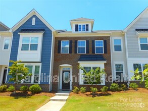 Building Photo - 12715 Wandering Brook Dr