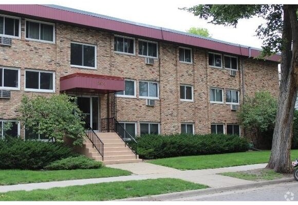 Building Photo - 2630 Pleasant Avenue