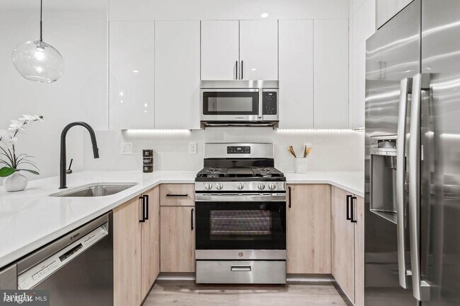 Foto del edificio - 2 br, 2 bath Condo - 212 Varnum Street Nor...