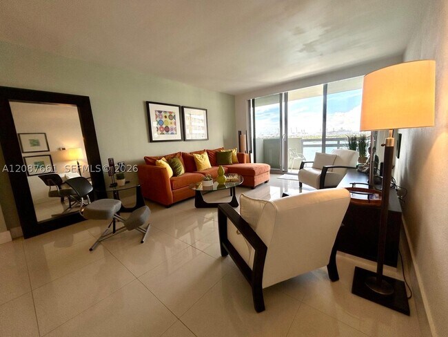 Foto del edificio - 1500 Bay Dr E