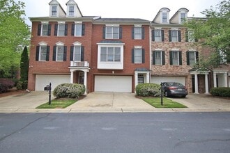 Building Photo - 612 Vinings Estates Dr SE