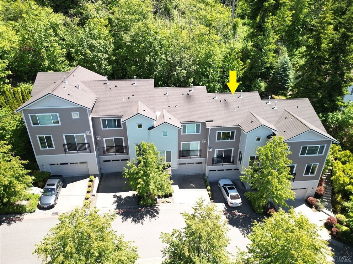 Primary Photo - 3Bd/2.5Ba Newcastle Townhouse