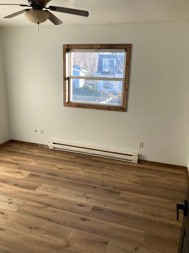 Foto del edificio - 342 Joseph St