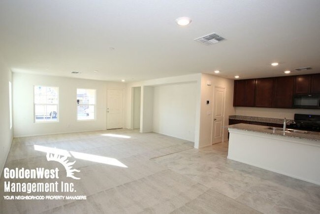 Building Photo - 1118 Lucero Lake St