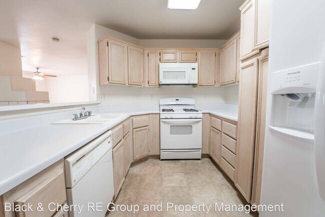 Building Photo - 5 br, 2.5 bath House - 7516 Fencerow St.