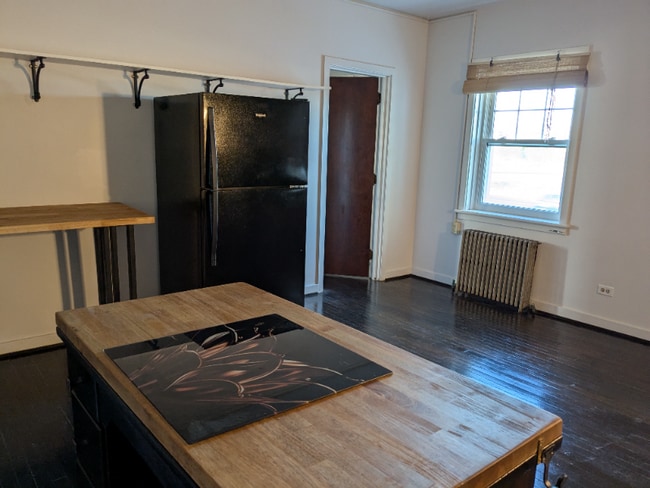 Foto del edificio - 2274 S Market St